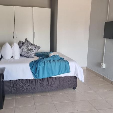 Stay At Home Airport Lodge Kempton Park Luaran gambar