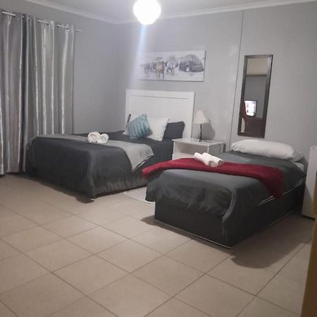 Stay At Home Airport Lodge Kempton Park Luaran gambar
