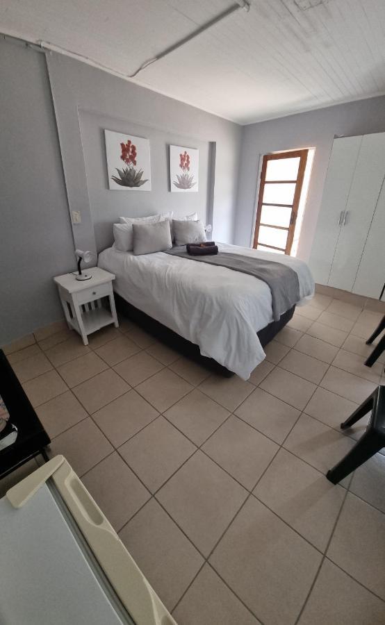 Stay At Home Airport Lodge Kempton Park Luaran gambar