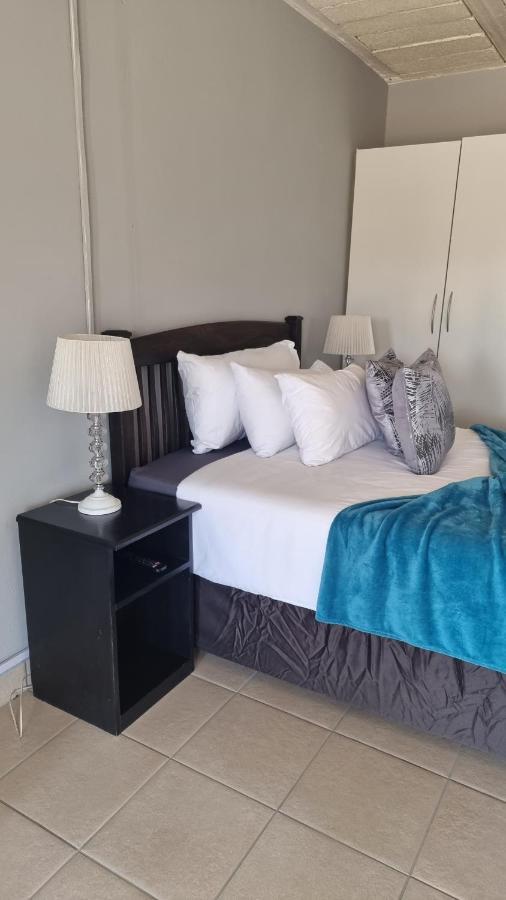Stay At Home Airport Lodge Kempton Park Luaran gambar