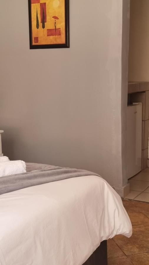 Stay At Home Airport Lodge Kempton Park Luaran gambar