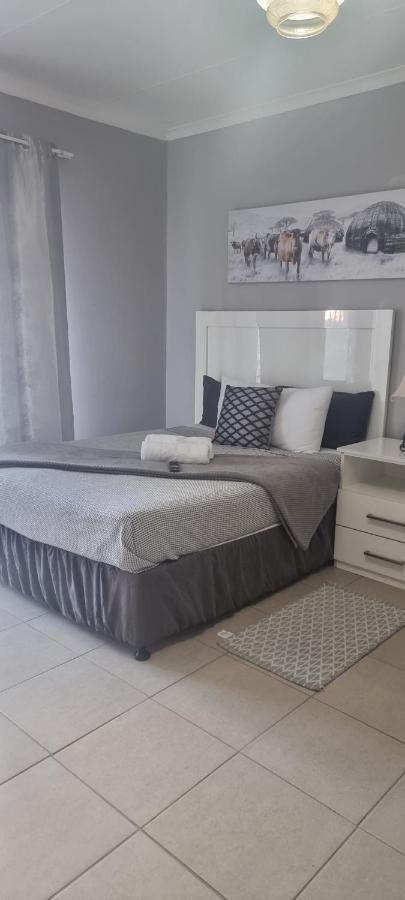 Stay At Home Airport Lodge Kempton Park Luaran gambar